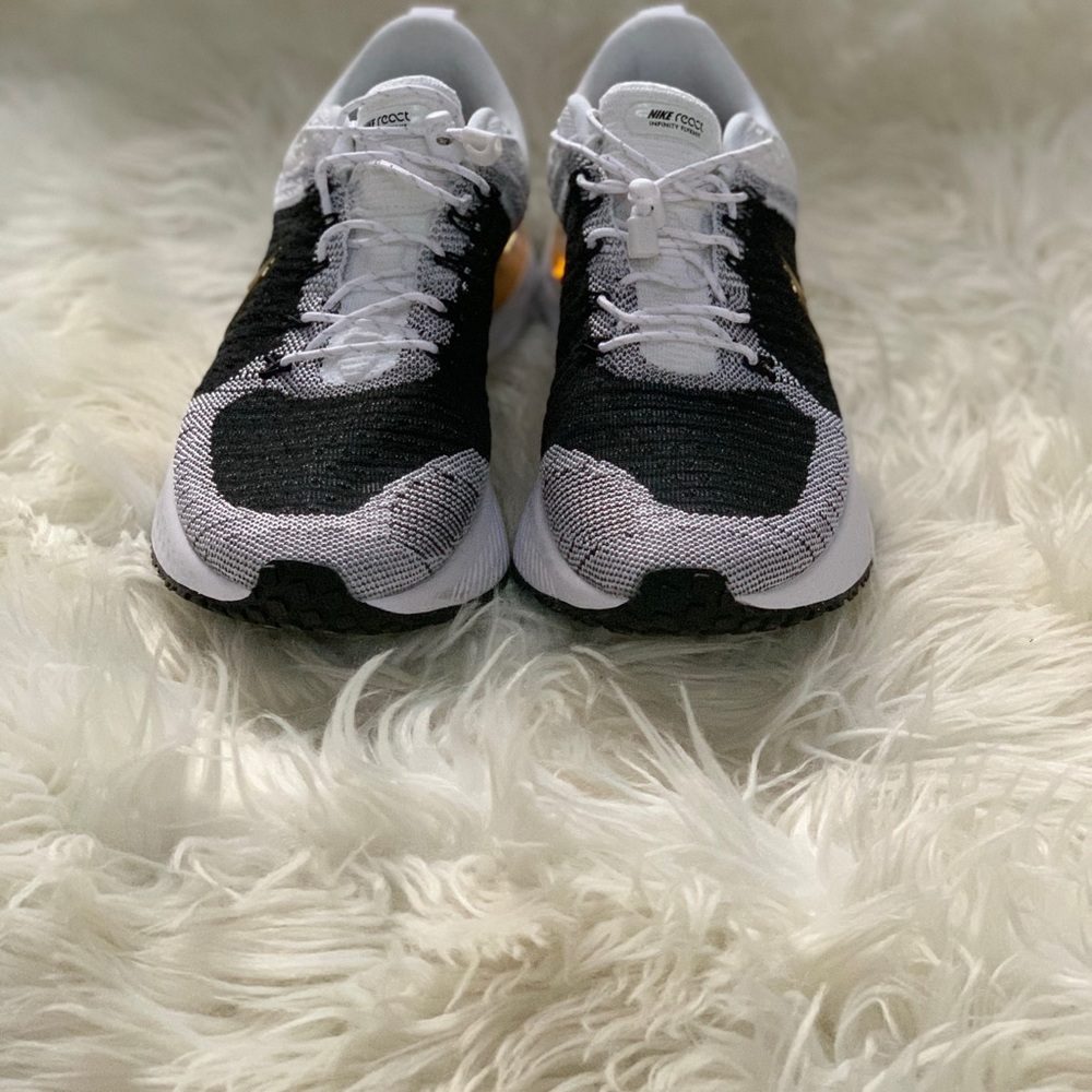 Nike - Custom Tennis Shoe